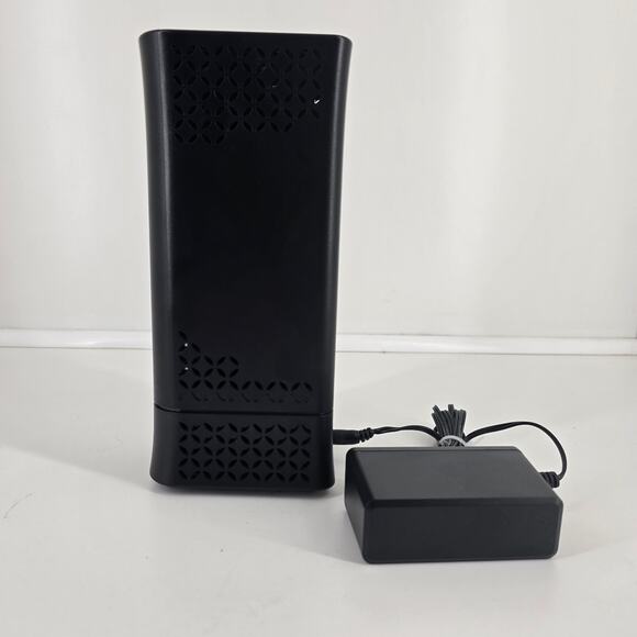 Spectrum WiFi Router / Gateway (Serial CS1901609007775) — Powers On - Picture 3 of 6